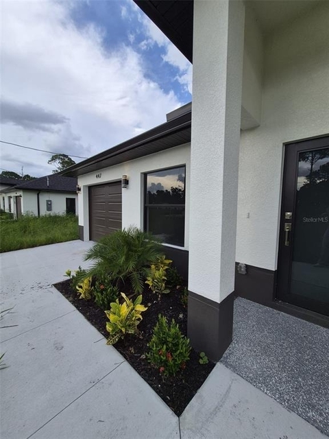 447 Wickham Avenue S - Photo 1