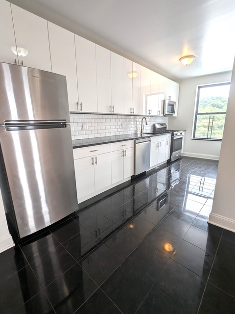 1803 Riverside Drive - Photo 1