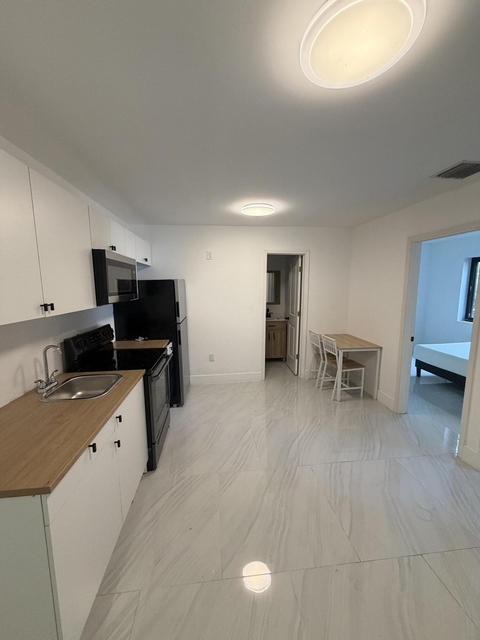8211 Biscayne Boulevard - Photo 1
