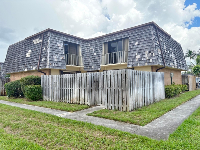 385 Lake Arbor Drive - Photo 1