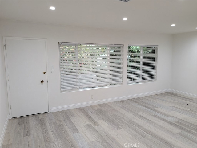 1019 6th Street - Photo 1