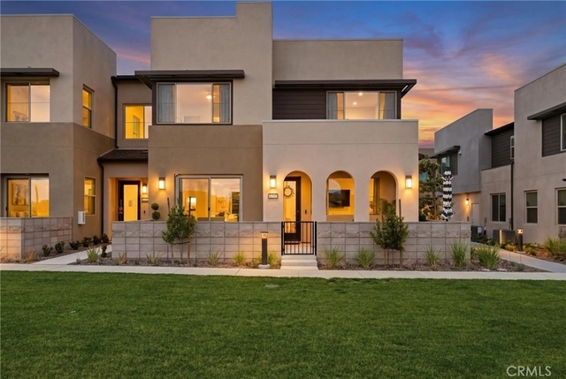 3247 E. Moonstone Drive - Photo 1