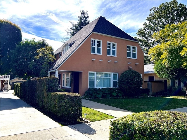 180 W 9th Street - Photo 1