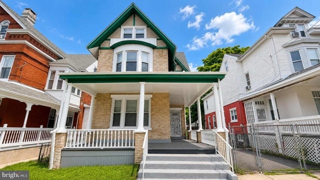 292 Spring Street - Photo 1