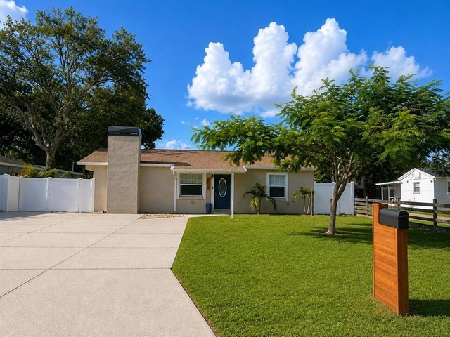 4405 W Wallcraft Avenue - Photo 1