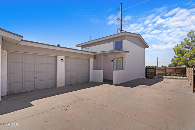 2617 Red Sails Drive - Photo 1
