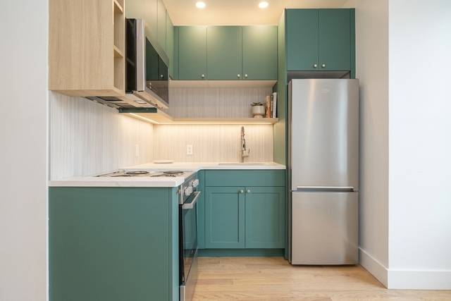 1027 Putnam Avenue - Photo 1