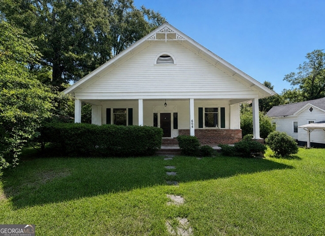 605 S Jefferson Street - Photo 1