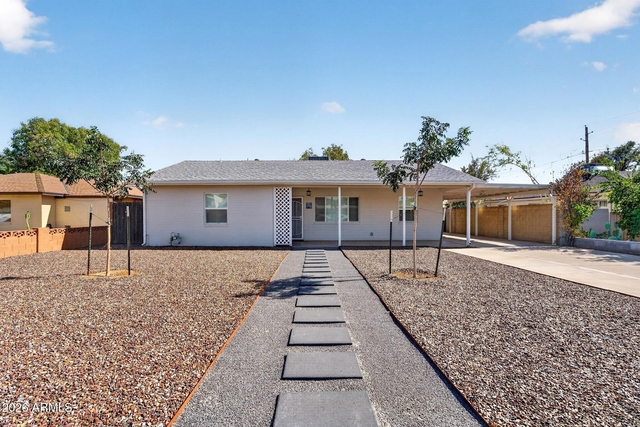 1007 E Citrus Way - Photo 1