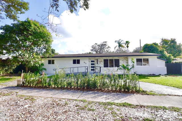 842 Ne 154th Street - Photo 1