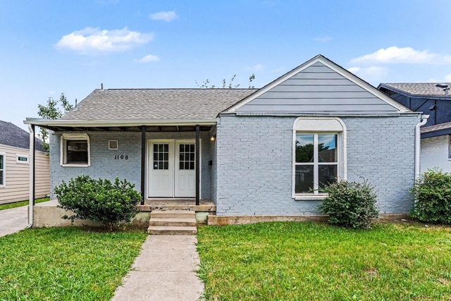 1108 E Robert Street - Photo 1