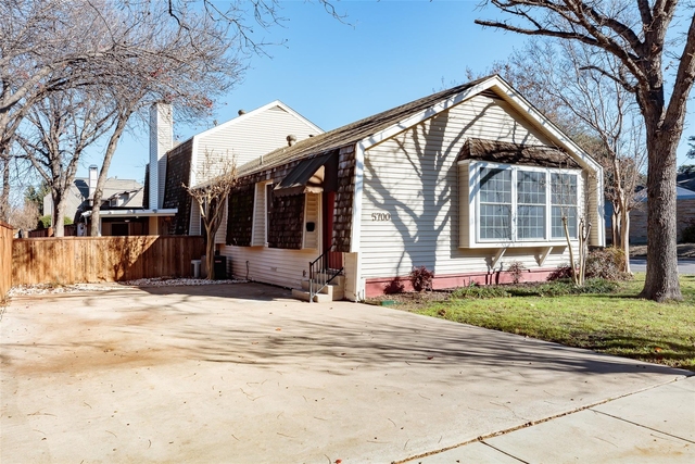 5700 Pershing Avenue - Photo 1