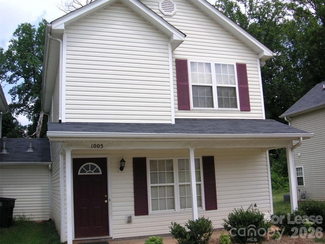 1005 Karendale Avenue - Photo 1