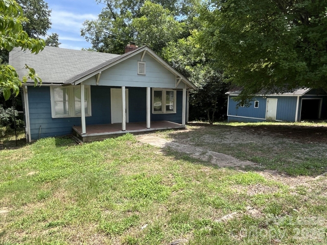 975 Old Charlotte Road Sw - Photo 1