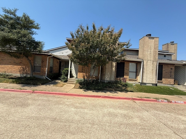 4922 Rolling Vista - Photo 1