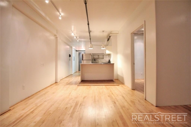 Kent Avenue - Photo 1