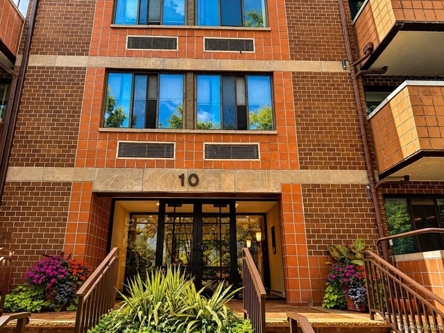 10 Canterbury Road - Photo 1