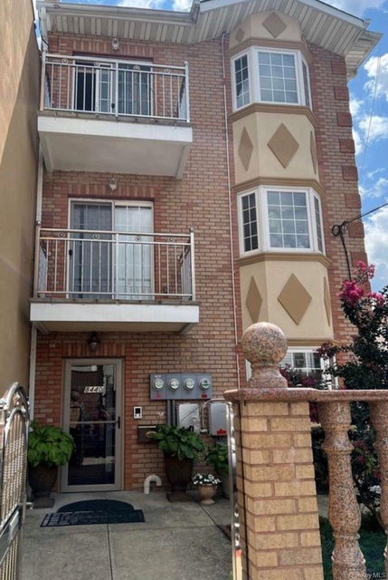 8440 102nd Avenue - Photo 1
