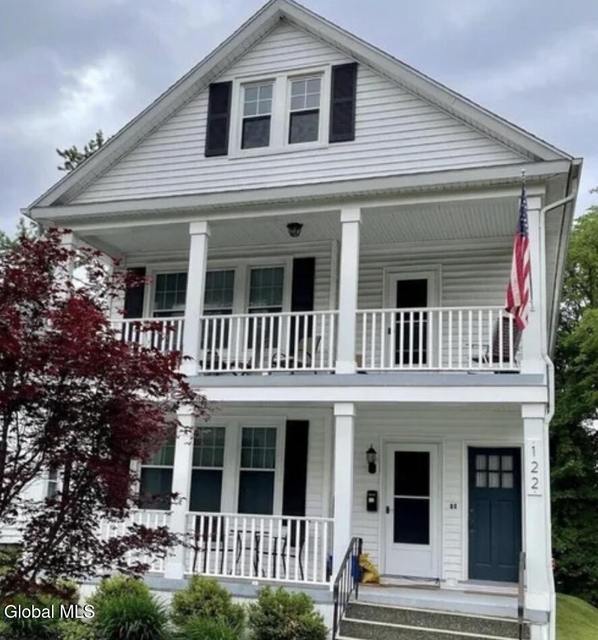 122 Pinewoods Avenue - Photo 1