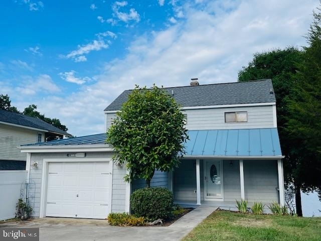 55 Bayview - Photo 1