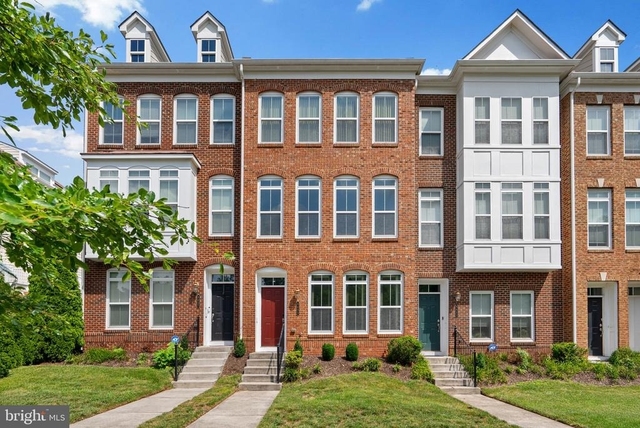 9655 Pullman Place - Photo 1