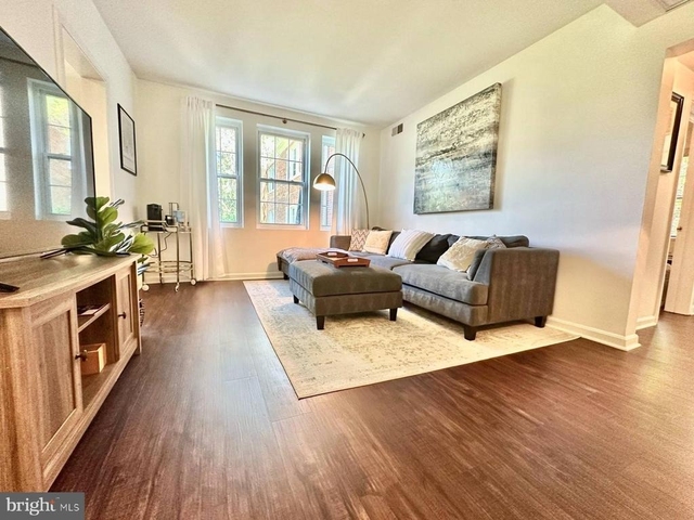 2021 Key Boulevard - Photo 1