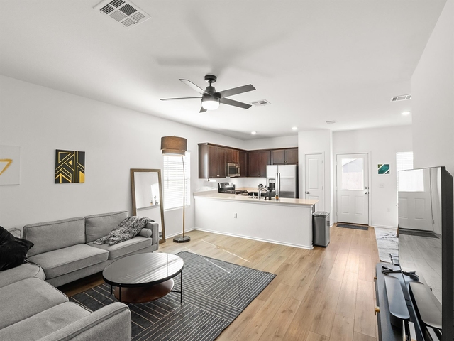 2729 Louris Ln - Photo 1