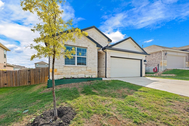 142 Solitude Dr - Photo 1