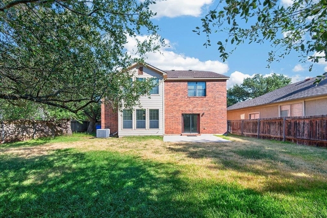 2200 Ezra Ct - Photo 1
