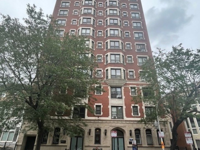 732 W Bittersweet Place - Photo 1