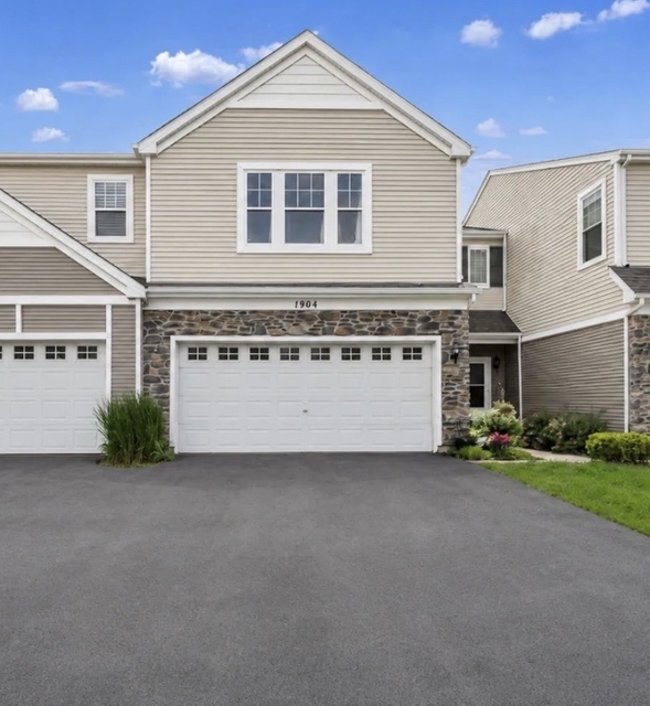 1904 Cobblestone Drive - Photo 1