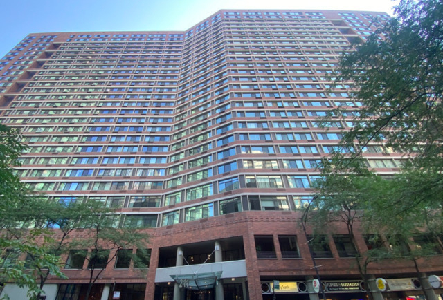 211 E Ohio Street - Photo 1