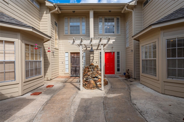 2060 Glencove Drive - Photo 1