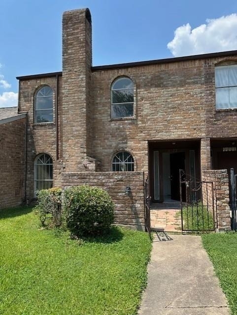 8722 Maplecrest Drive - Photo 1