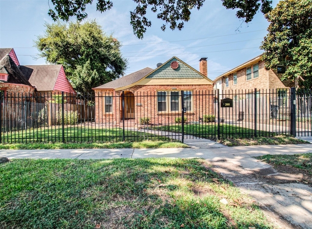 2608 Rosewood Street - Photo 1