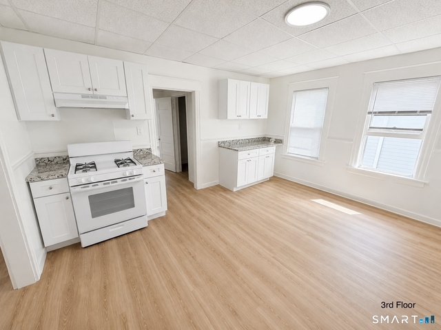 18 Buell Street - Photo 1