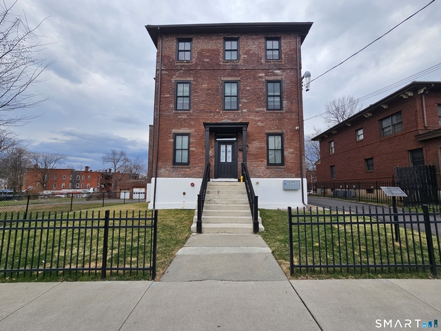 94-96 Edwards Street - Photo 1