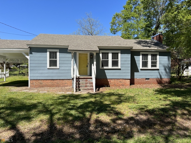 617 Baker Street - Photo 1