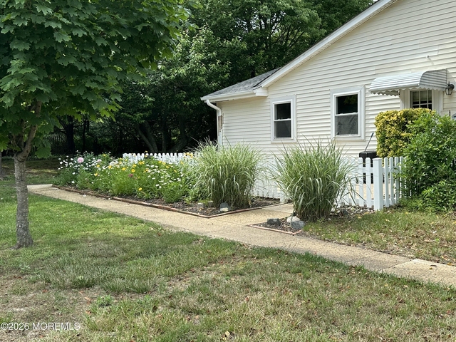 101 Waterfront Drive - Photo 1