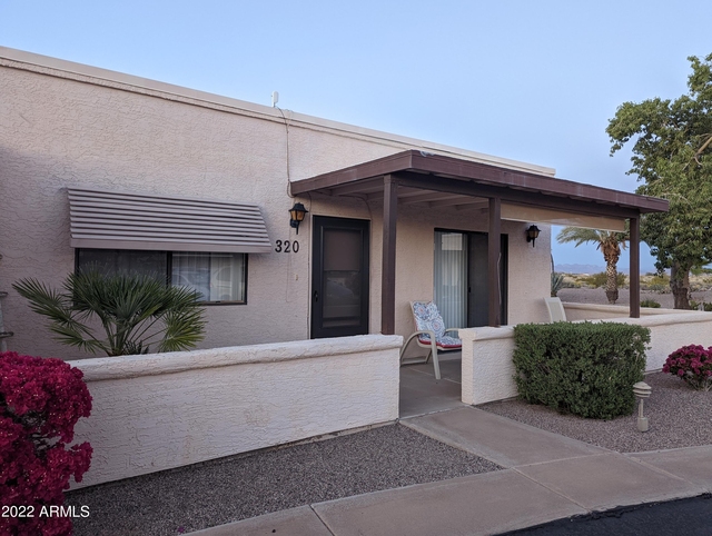 320 E Lancaster Court - Photo 1