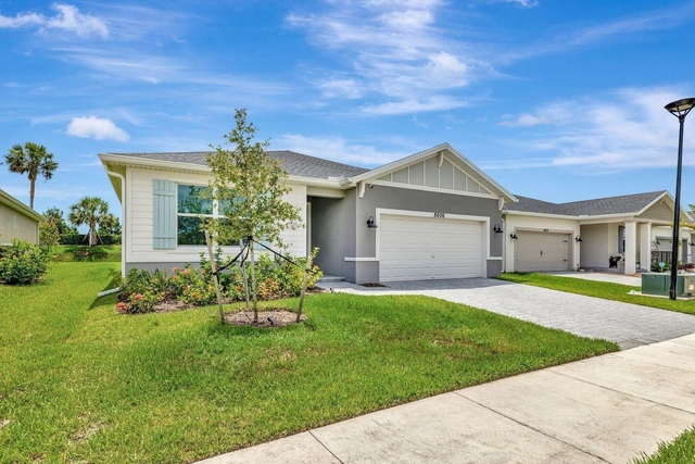 8606 Dahlia Circle - Photo 1