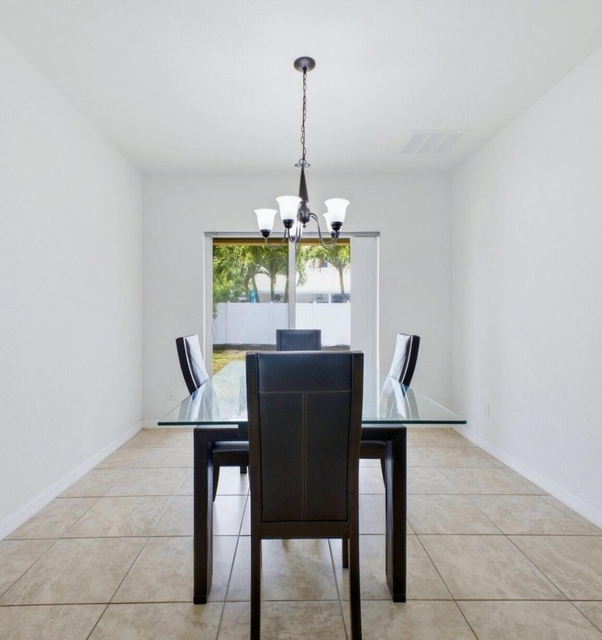 113 Se 3rd Avenue - Photo 1