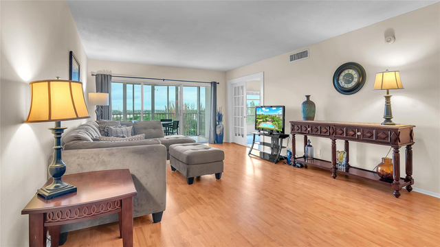 3150 N Palm Aire Drive - Photo 1