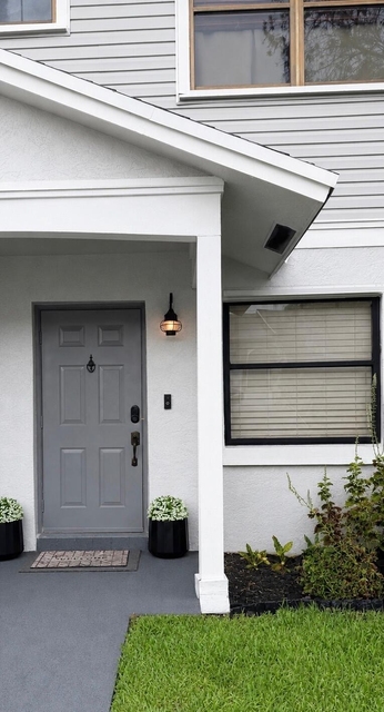 761 Nw 106th Avenue - Photo 1