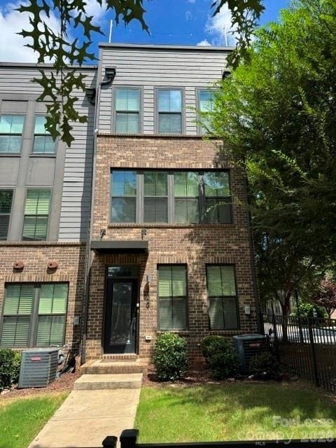 428 W Tremont Avenue - Photo 1