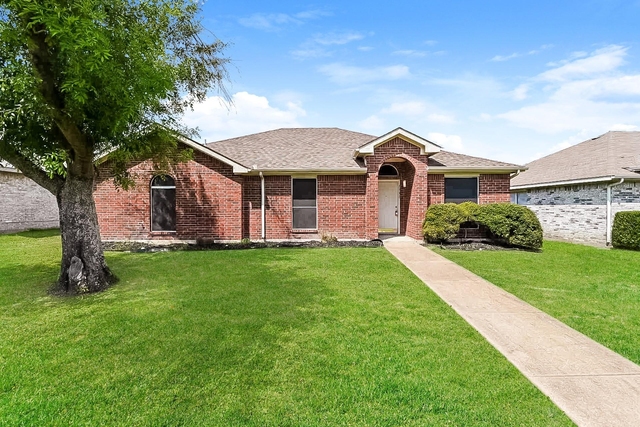 1731 Reynolds Street - Photo 1