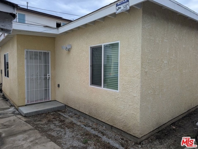 416 E 101st Street - Photo 1