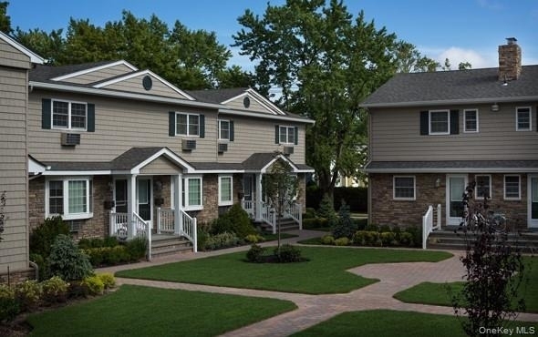 55 Park Avenue - Photo 1