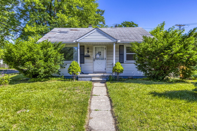 266 W Goulson Avenue - Photo 1