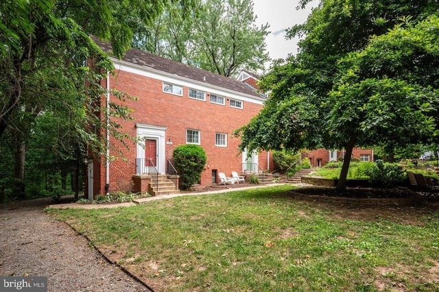 1557 Mount Eagle Place - Photo 1